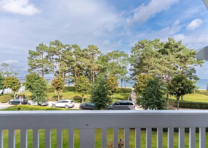 Fewo-8-aparthotel-binz-direkt-an-der-strandpromenade-mit-meerblick-und-balkon Lejlighed Binz